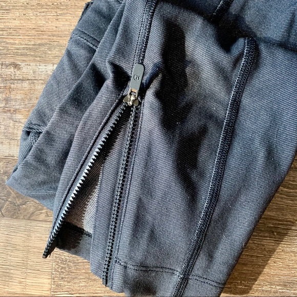 Lululemon pants - Picture 2 of 4